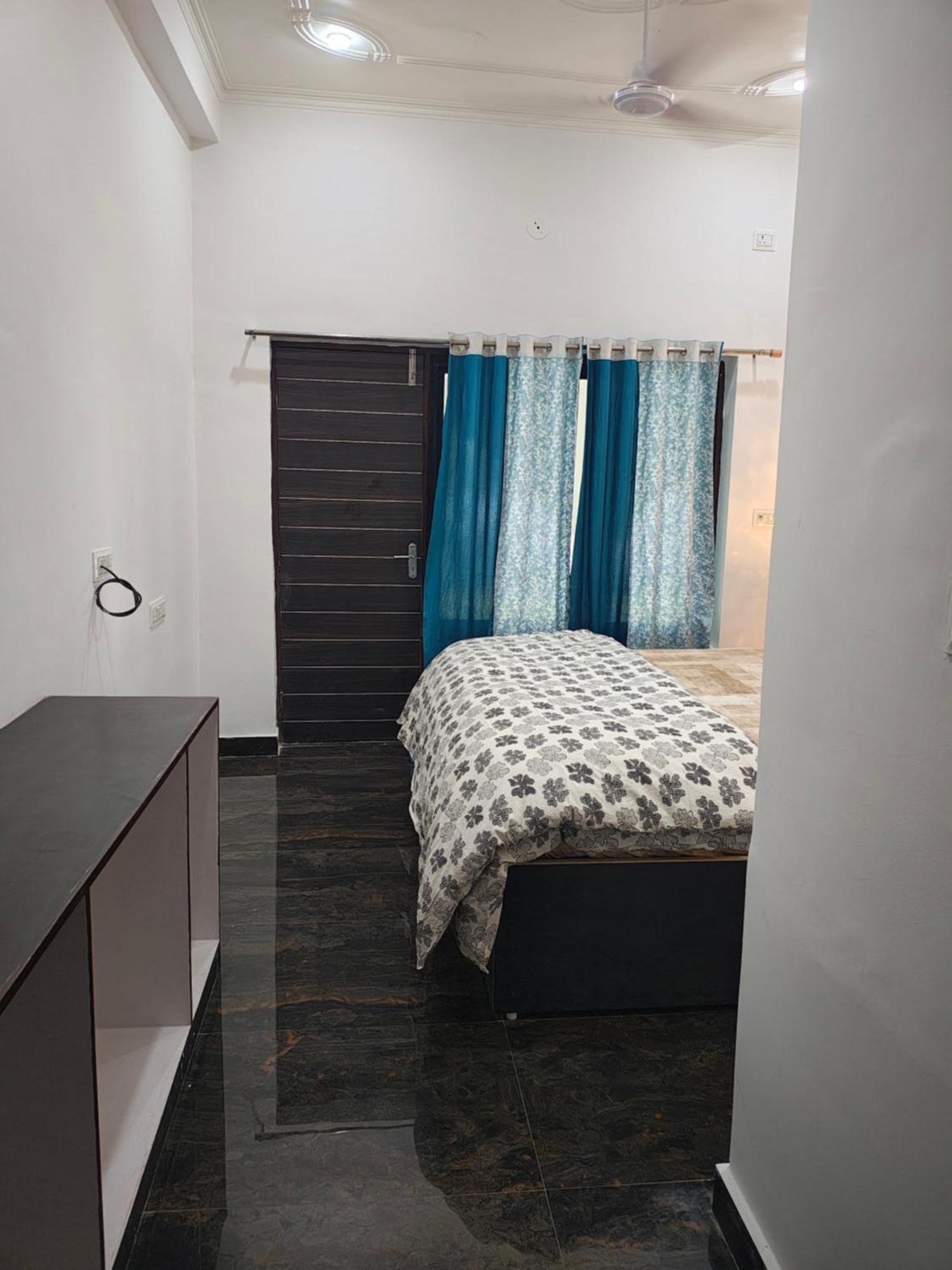 Prem Home Stay Кхаджурахо Экстерьер фото