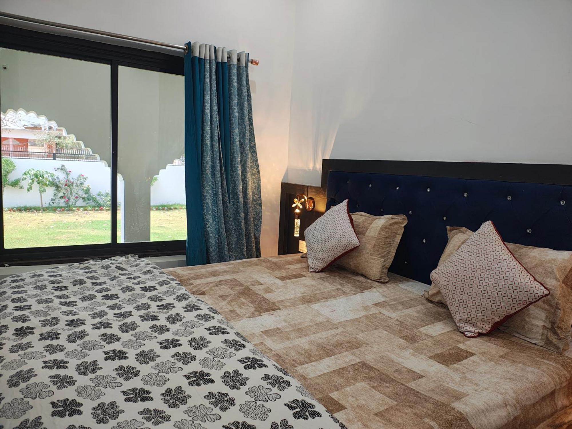 Prem Home Stay Кхаджурахо Экстерьер фото