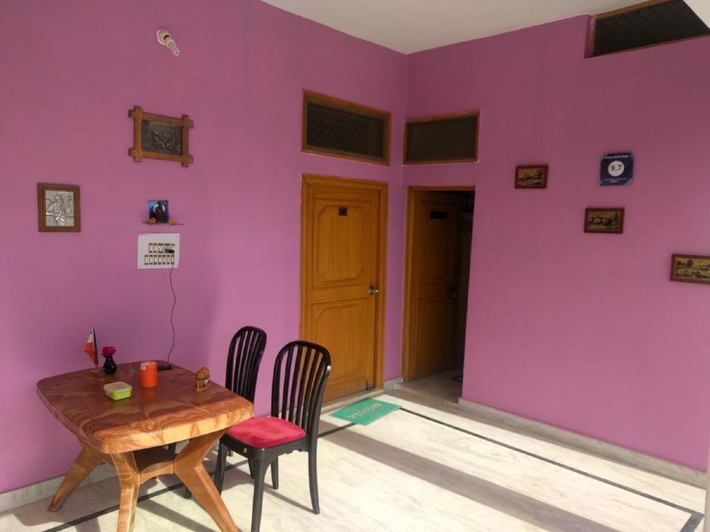 Prem Home Stay Кхаджурахо Экстерьер фото