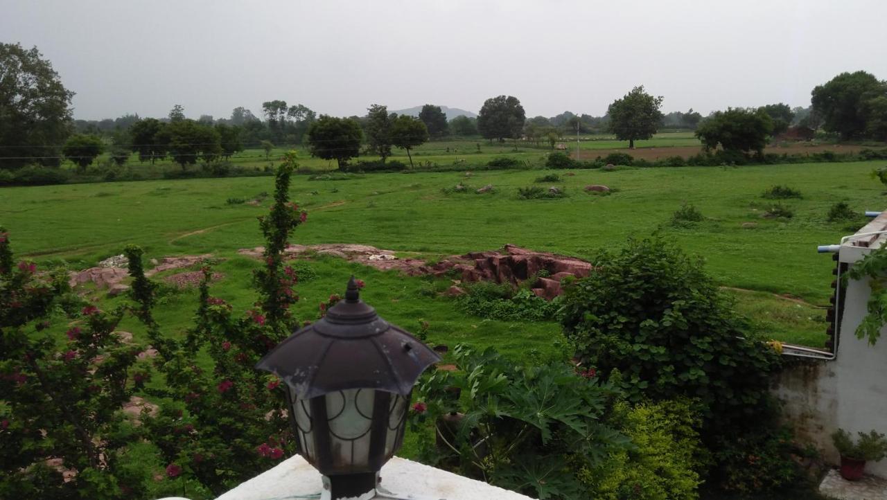 Prem Home Stay Кхаджурахо Экстерьер фото
